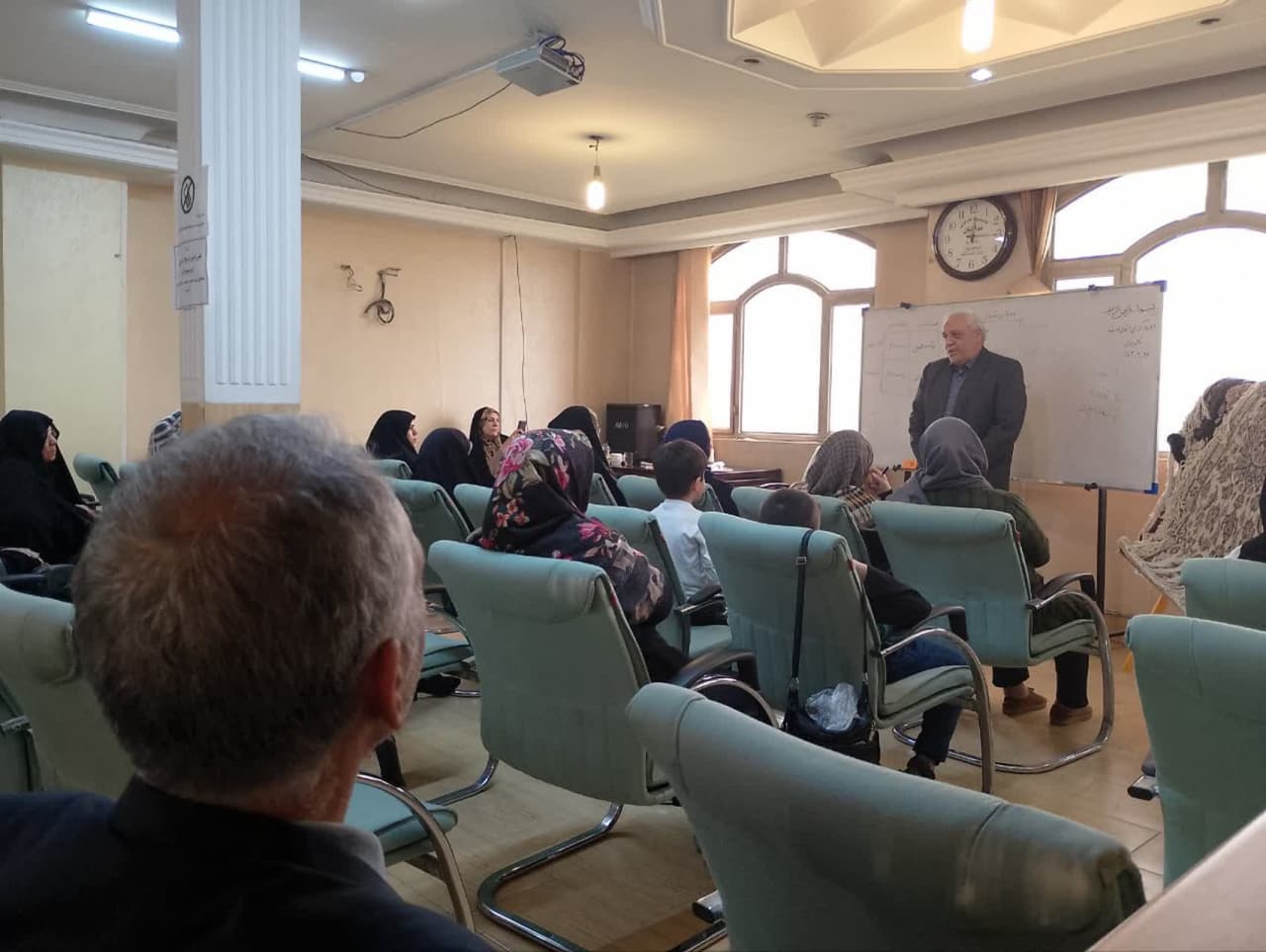 برگزاری ۶ دوره کارگاه آموزشی برای توانمندسازی بافندگان فرش در مشهد