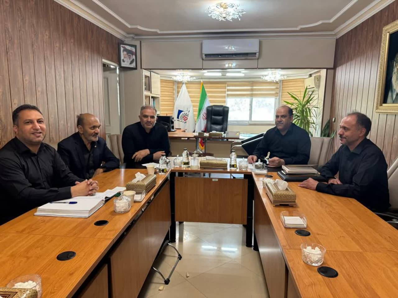 دومین جلسه هیئت رئیسه اتاق اصناف مشهد در دومین روز کاری برگزار شد