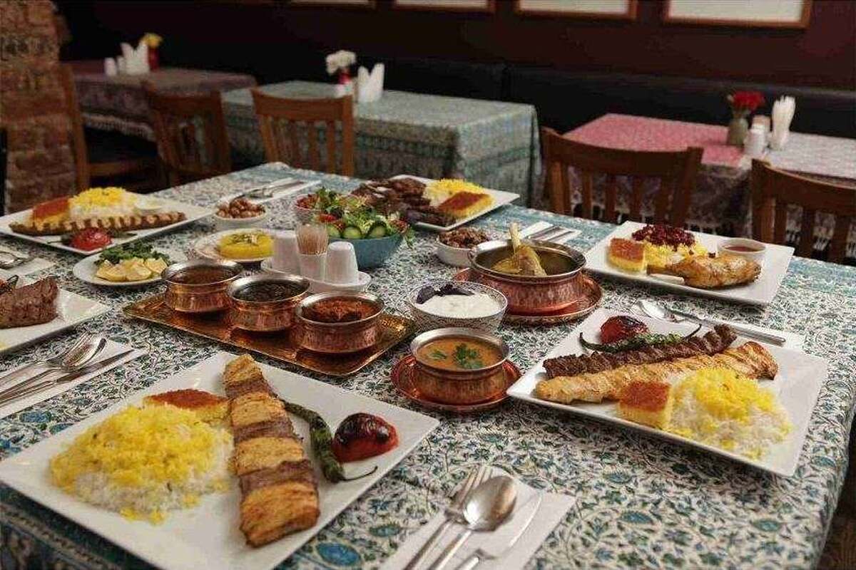 رئیس اتحادیه صنف رستوران‌داران مشهد: فروش رستوران‌ها ۲۰ درصد کاهش یافته است| نرخ‌ها باید رقابتی شود